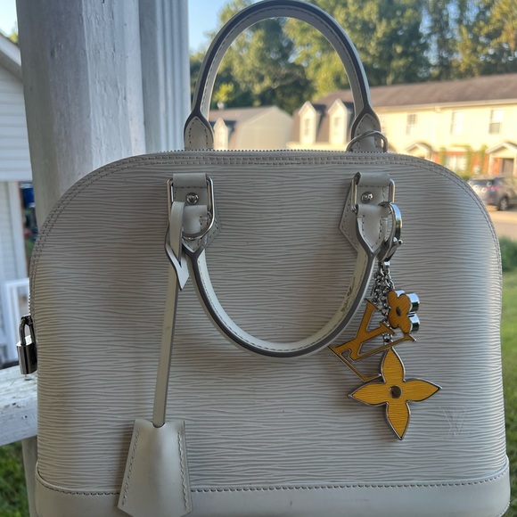 Louis Vuitton Alma PM Epi Leather Blaco (White) - Picture 1 of 14